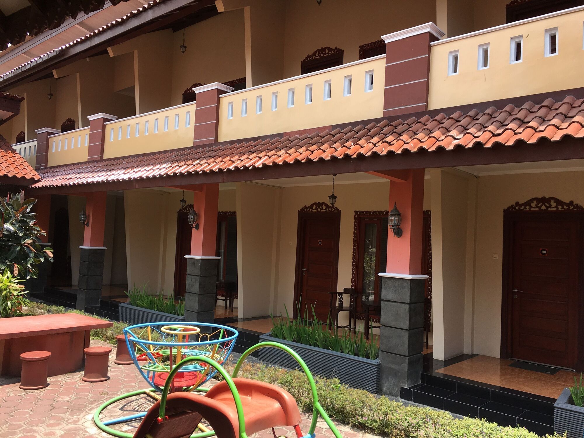 3C Familia Residence Yogyakarta Esterno foto